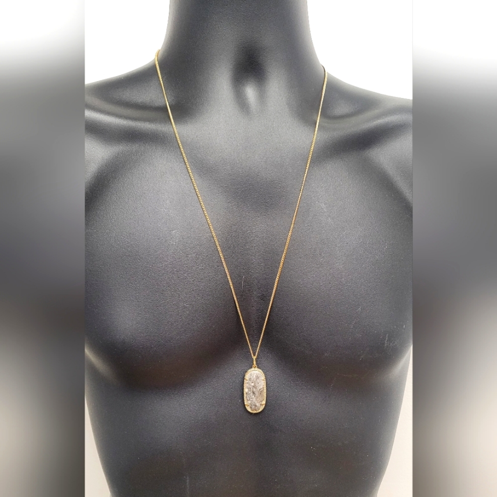 NWOT Grey stone necklace